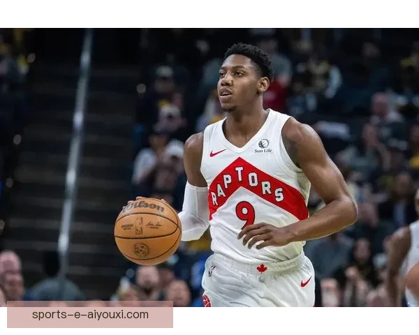 18岁2米26中锋闪耀赛场 仅用7分46秒高效砍下19分10板_0toudvu9